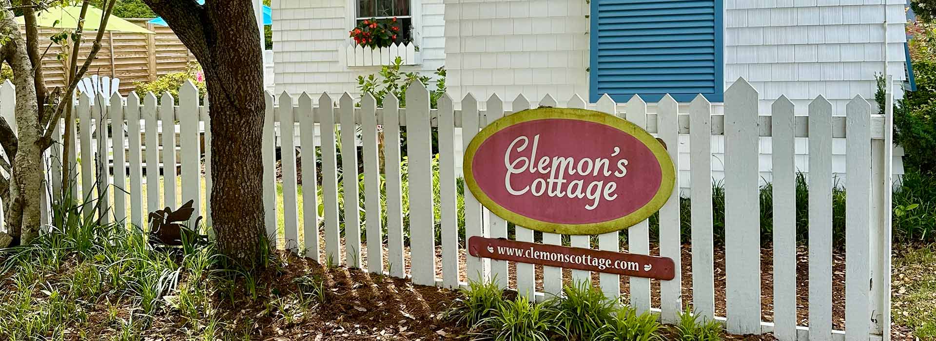 Cottages on Roanoke Island