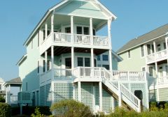 Exterior of Pink Pelican cottage - Manteo, NC